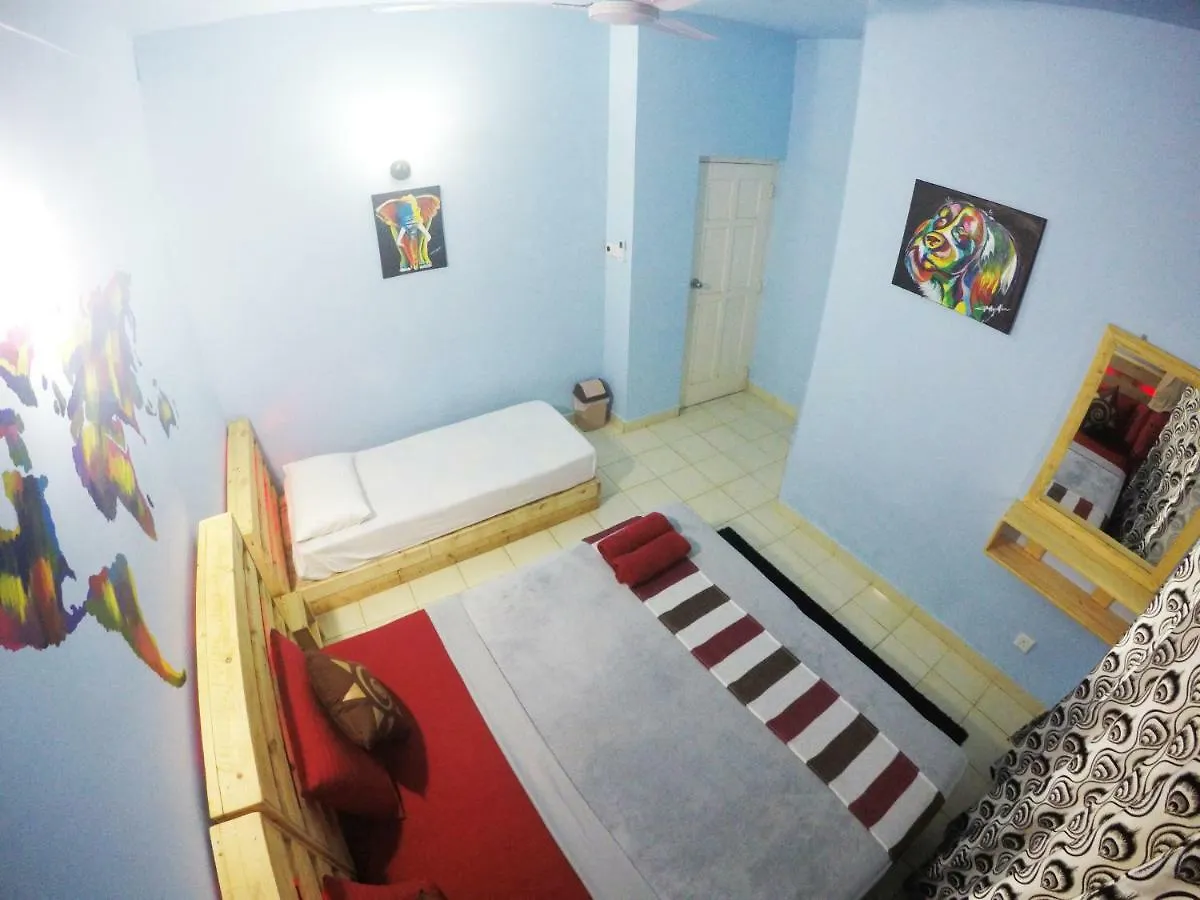 Yoyo Airport Hostel Negombo